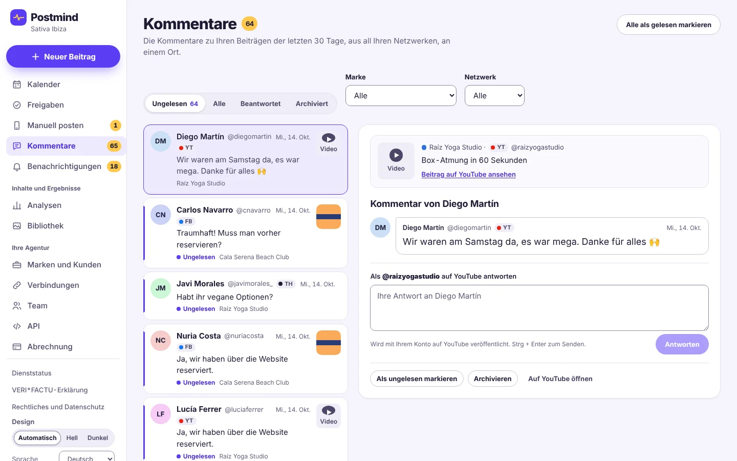 Kommentar-Postfach mit 64 ungelesenen Kommentaren aus YouTube, Facebook und Threads. Rechts ein geöffneter Kommentar und das Feld, um als Marke auf YouTube zu antworten.