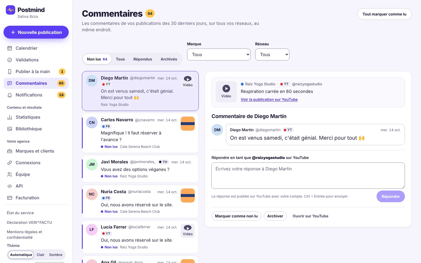 Boîte de réception des commentaires avec 64 non lus provenant de YouTube, Facebook et Threads. À droite, un commentaire ouvert et le champ pour répondre au nom de la marque sur YouTube.